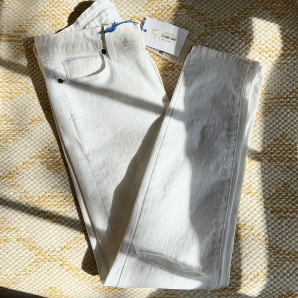 NWT PAIGE Verdugo Optic White Ankle Length, Distressed Skinnies - Picture 2 of 8